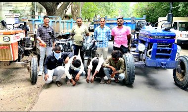 श्रीरामपूर मध्ये गुन्हाशाखेची अवैद्य वाळू तस्कराविरुद्ध मोठी कारवाई..... कारवाई मध्ये 19 लाख 90 हजार रुपये किमतीचा मुद्देमाला सह 4 आरोपी ताब्यात.