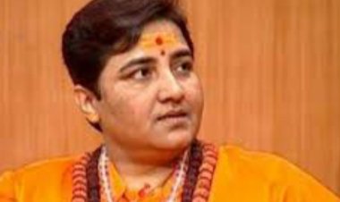 मालेगाव बॉम्बस्फोट प्रकरण: प्रज्ञा ठाकूर व सहा हिंदुत्वनिष्ठ कार्यकर्ते निर्दोष मुक्त.