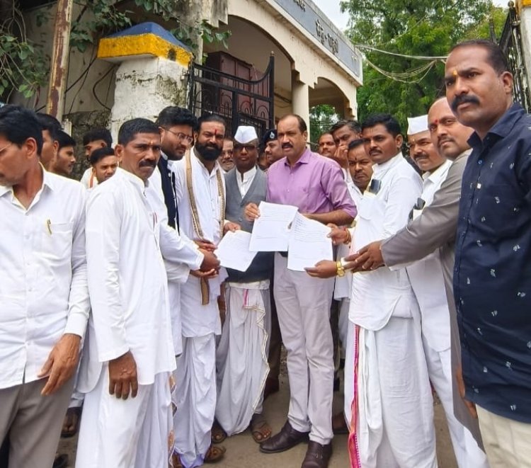 सक्तीच्या धर्मांतराविरोधात हिंदू समाज आक्रमक, शासनाने धर्मांतर बंदी कायदा लागू करण्यासाठी निवेदनाद्वारे करण्यात आली मागणी .