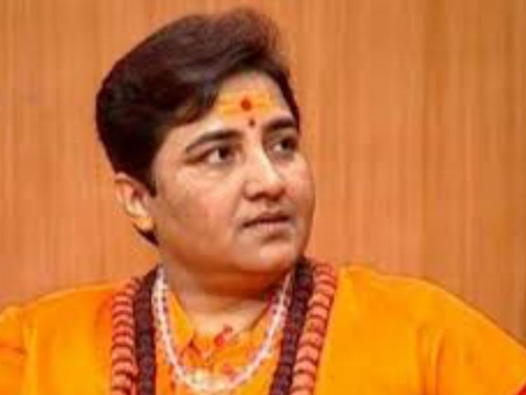 मालेगाव बॉम्बस्फोट प्रकरण: प्रज्ञा ठाकूर व सहा हिंदुत्वनिष्ठ कार्यकर्ते निर्दोष मुक्त.