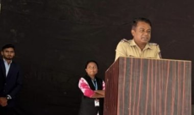 पोलीस निरीक्षक संजय ठेंगे यांनी गणेगाव येथील वाणी महाविद्यालयात अमली पदार्थ विरोधी जनजागृती करत केले मार्गदर्शन .