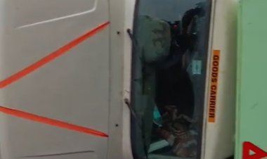 खड्डा चुकविण्याच्या नादात नगर मनमाड रस्त्यावर पुन्हा एक अपघात, सुदैवाने जिवितहानी नाही .