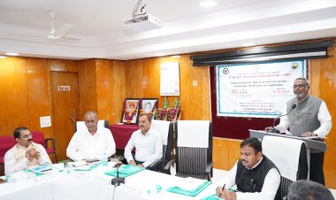 अन्नदव्ये व्यवस्थापनामध्ये चिकण मातीच्या कणांचे महत्व अनन्यसाधारण - कुलगुरू डॉ. शरद गडाख