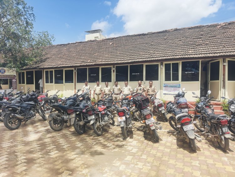 चोरीच्या गाड्या शोधण्यासाठी राहुरी पोलिसांकडून राबवलेल्या विशेष मोहिमे दरम्यानएक  एक आठवड्यामध्ये एकूण 232 केसेस 130200 /-रुपये दंड वसूल