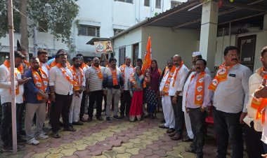 राहुरी नगरपरिषद निवडणुकीमध्ये शिवसेना गटांमध्ये तीन अपक्ष उमेदवारांना शिवसेना गटामध्ये सामील करण्यात आले