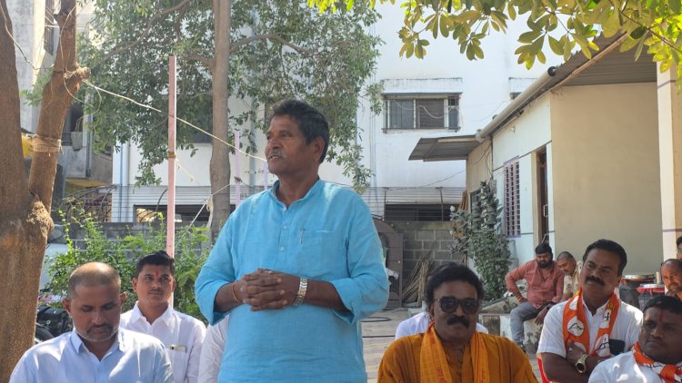 राहुरी नगरपालिकेवर भगवा फडकावण्यासाठी शिवसैनिकांनी कामाला लागावे - मा. खा . लोखंडे