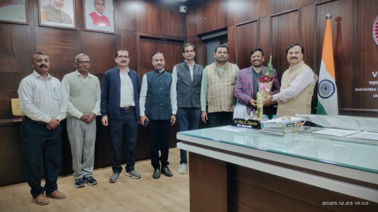 महात्मा फुले कृषी विद्यापीठातील बीजोत्पादन प्रकल्प व बियाणे तंत्रज्ञान संशोधन योजनेस निरीक्षण समितीची भेट .