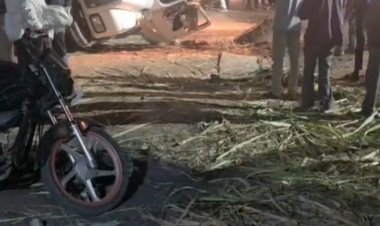 प्रवरानगर येथे वाळू वाहतूक करणारा डंपर पलटी; मोठी दुर्घटना टळली — अवैध वाहतुकीवर प्रशासनाची भूमिका चर्चेत