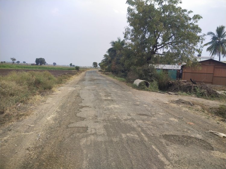सोनई - खेडले परमानंद रस्त्याची दुरुस्ती धातूर- मातूर स्वरूपाची ,प्रशासनाचे मात्र जाणीवपूर्वक दुर्लक्ष.