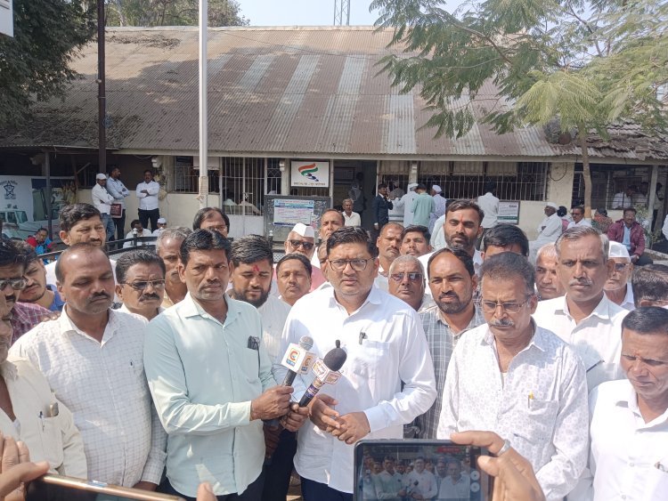 राहुरी तालुक्यातील नवीन रेल्वे लाईन साठी भुसंपादन होऊ नये यासाठी प्रांत साहेबानां निवेदन