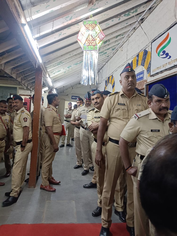 जिल्हा पोलीस अधीक्षक सोमनाथ घार्गो यांची राहुरी पोलीस स्टेशनला भेट