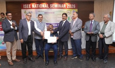 डॉ. मिलिंद अहिरे यांना डॉ . वाय .पी . सिंघ मेमोरिअल पुरस्कार प्रदान