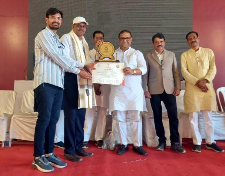 देशी गाय संशोधन व प्रशिक्षण केंद्रास महाराष्ट्र गोसेवा आयोगाचा पुरस्कार