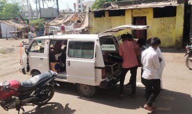 एक ४३ वर्षीय इसम २३ मार्च रोजी दुपारच्या दरम्यान राहुरी पोलिस ठाण्याच्या आवारात विषारी औषध घेतलेल्या अवस्थेत आढळून आला.