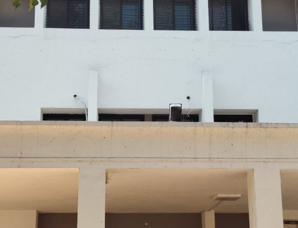 लोणी खुर्दमध्ये शेतकऱ्यांचा रस्ता बंद; तहसील कार्यालयासमोर उपोषणाचा इशारा