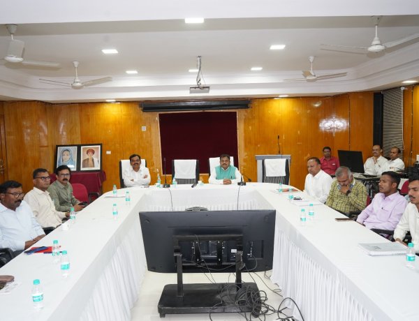 शेतकऱ्यांना 18 हजार 640 कोटी प्रधानमंत्री किसान सन्मान निधीच्या हस्तांतरण सोहळ्याचे प्रक्षेपण कृषि विद्यापीठात संपन्न*