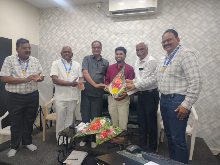 कला- वाणिज्य व विज्ञान महाविद्याल  सोनई चे माजी विद्यार्थी ﻿जयेश साळवे यांना वनस्पती शास्त्रात पी.एच डी प्रदान .