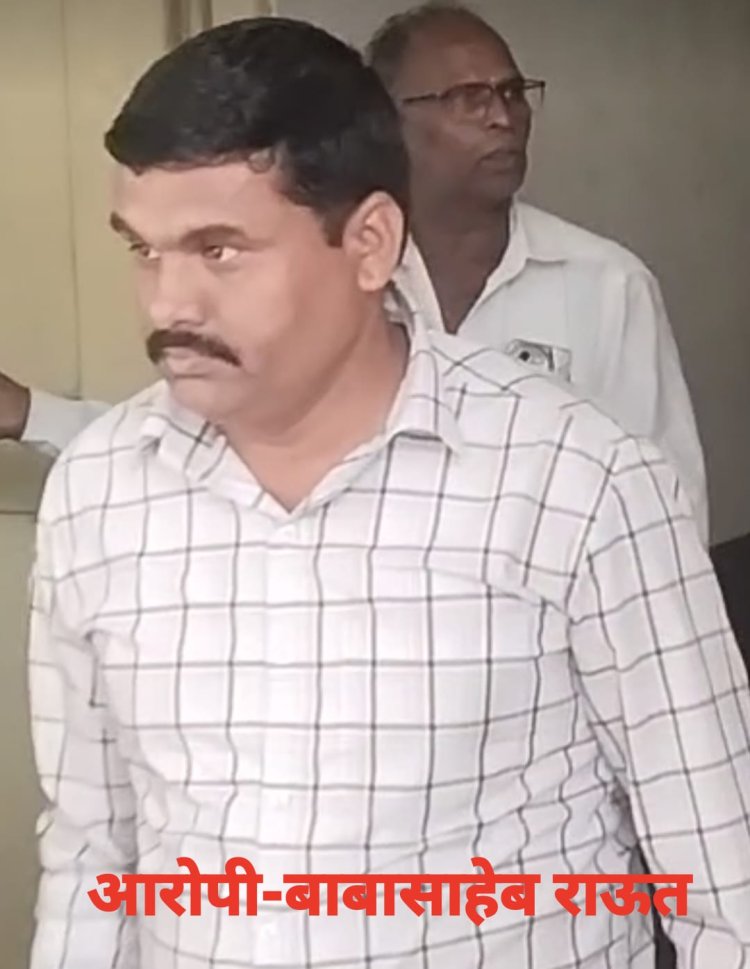 माझी राहुरी तहसील ऑफिस मध्ये ओळख आहे मी तुमचे काम करून देतो असे म्हणत मागितली लाच*