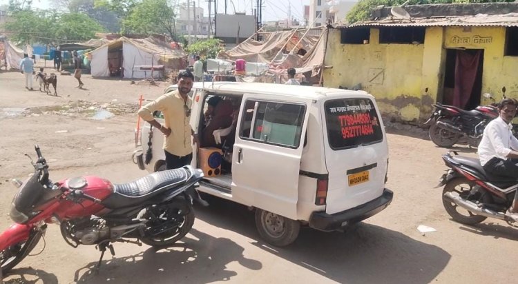 एक ४३ वर्षीय इसम २३ मार्च रोजी दुपारच्या दरम्यान राहुरी पोलिस ठाण्याच्या आवारात विषारी औषध घेतलेल्या अवस्थेत आढळून आला.