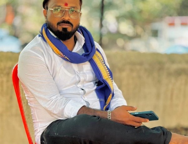 राहुरी शहरातील नामांकित पत्रकार व भीम आर्मीचे अहिल्यानगर फेडरेशन जिल्हाध्यक्ष श्री दीपक रामजी साळवे यांना वाढदिवसाच्या मनपूर्वक शुभेच्छा
