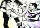 ब्युटीपार्लर चालविणाऱ्या एका विवाहित तरुणीचा आरोपीने गेल्या सहा महिन्यांपासून पाठलाग केला. त्यानंतर महिलेच्या घरात घुसुन तुला बघून घेतो, अशी धमकी देण्यात आली