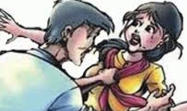 गळ्यातील मिनी गंठण तोडुन धुम स्टाईलने चोरी केल्याची घटना राहुरी तालुक्यातील एम आय डीसी जवळील सूत गीरणी समोर दि. २४ एप्रिल रोजी दुपारी घडली.