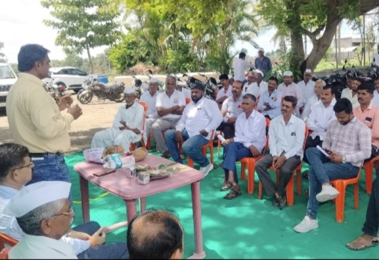 पिंप्री अवघड येथे 'खेत बचाव अभियान ' उत्साहात संपन्न .