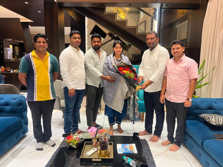 निर्मला नवले यांची राष्ट्रवादी युवती कांग्रेसच्या प्रदेशाध्यक्षपदी निवड ; नाथ प्रितिष्ठानच्या सौरभ उंडेंनी केला सन्मान .