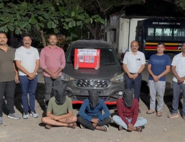 उबेर गाडी बुक करून प्रवासात कोयत्याच्या धाकाने कार पळविणारी टोळी जेरबंद ;ठाणे येथून11,71,200 /- रु. च्या मुद्देमालासह 3 आरोपी ताब्यात.
