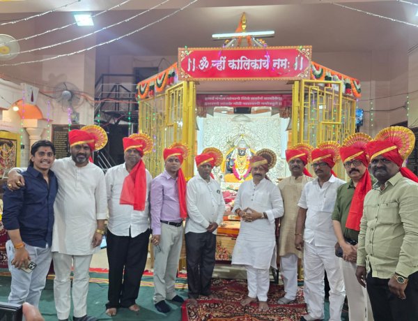 कसबा विधानसभा मतदार संघाचे आमदार हेमंत रासने यांची शारदीय नवरात्र उत्सवानिमित्त कालिकादेवी संस्थानला सदिच्छा भेट .