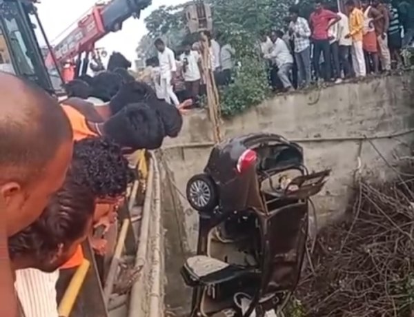 मढी दर्शनासाठी आलेल्या भाविकांच्या कारला काळाचा घाला ; तिघांचा मृयु तर एकजण बचावला